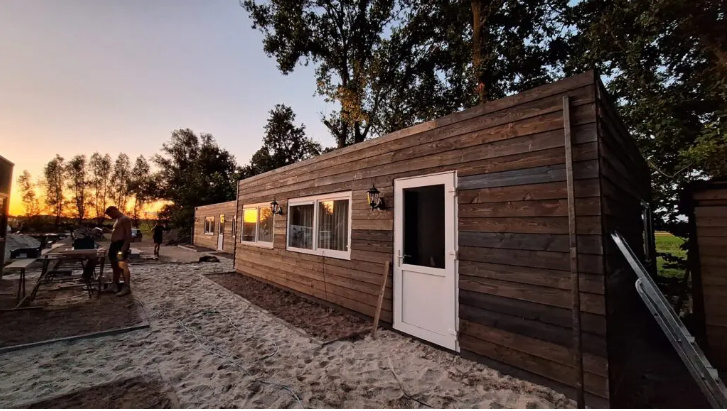 Zorgwoning Boxtom bij De Vrijheid in de avondzon