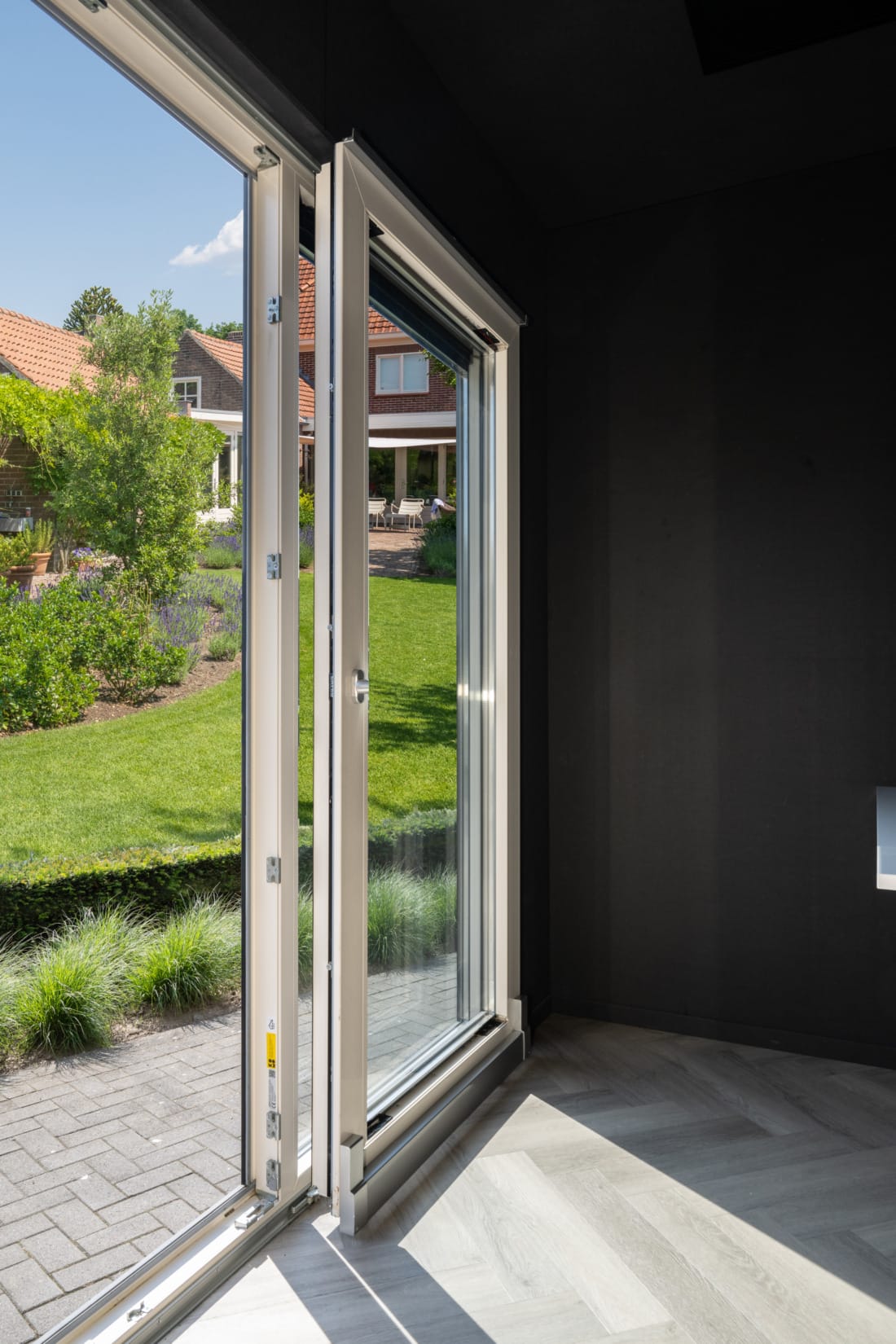 Binnenkant tuinkantoor