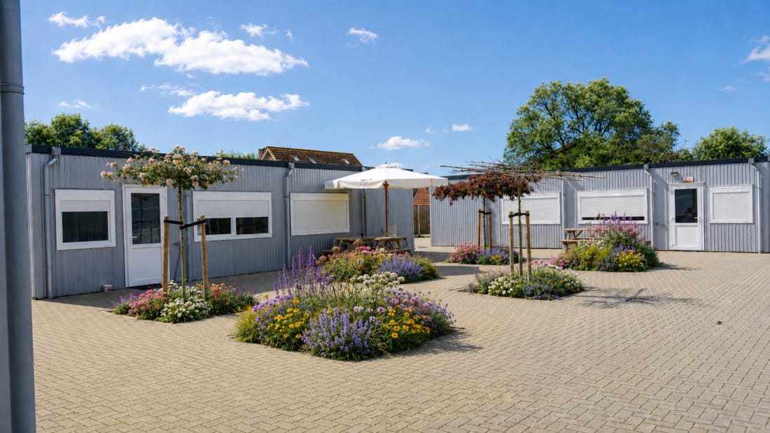 Grijze huur woningen voor huisvesting van personeel.