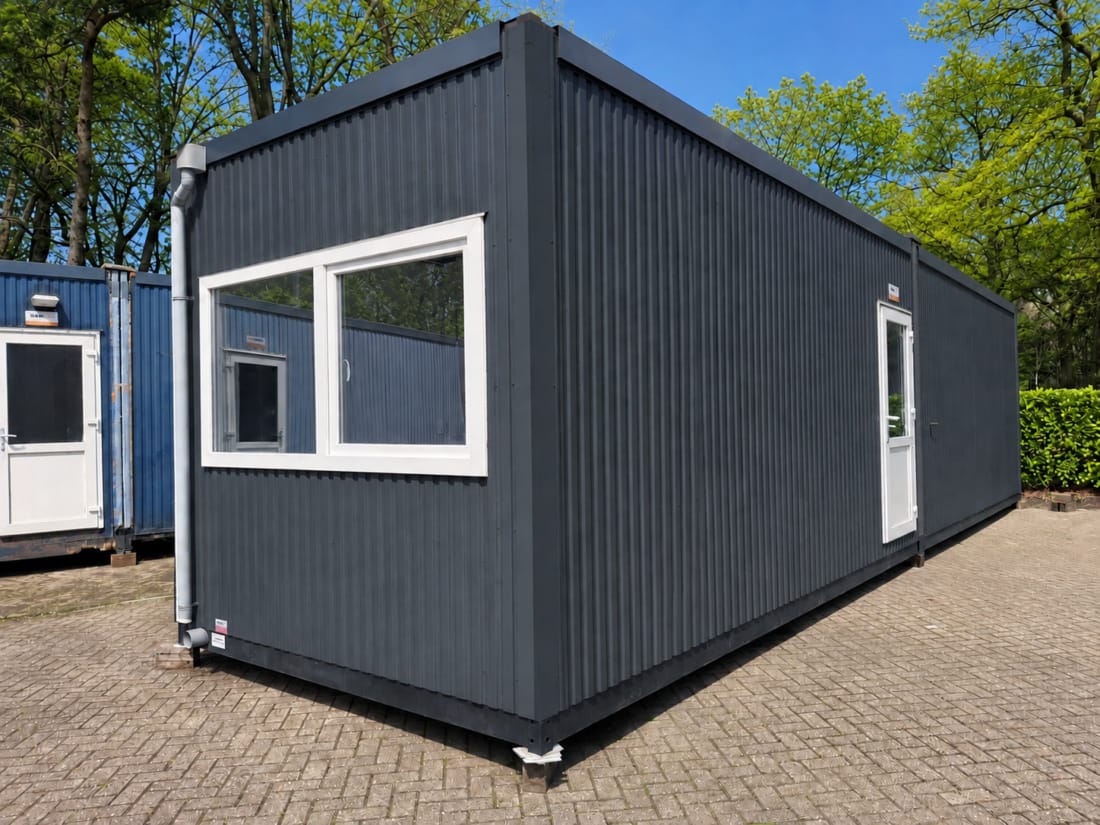 Voorkant en zijkant van woningtype A1.